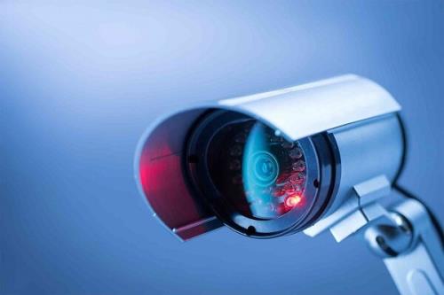جاسوسی تكنسین آمریكایی از دوربین های مداربسته صدها مشتری